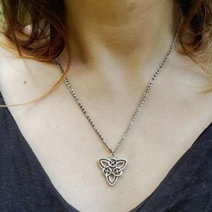New Handmade Silver Celtic Triangle Necklace